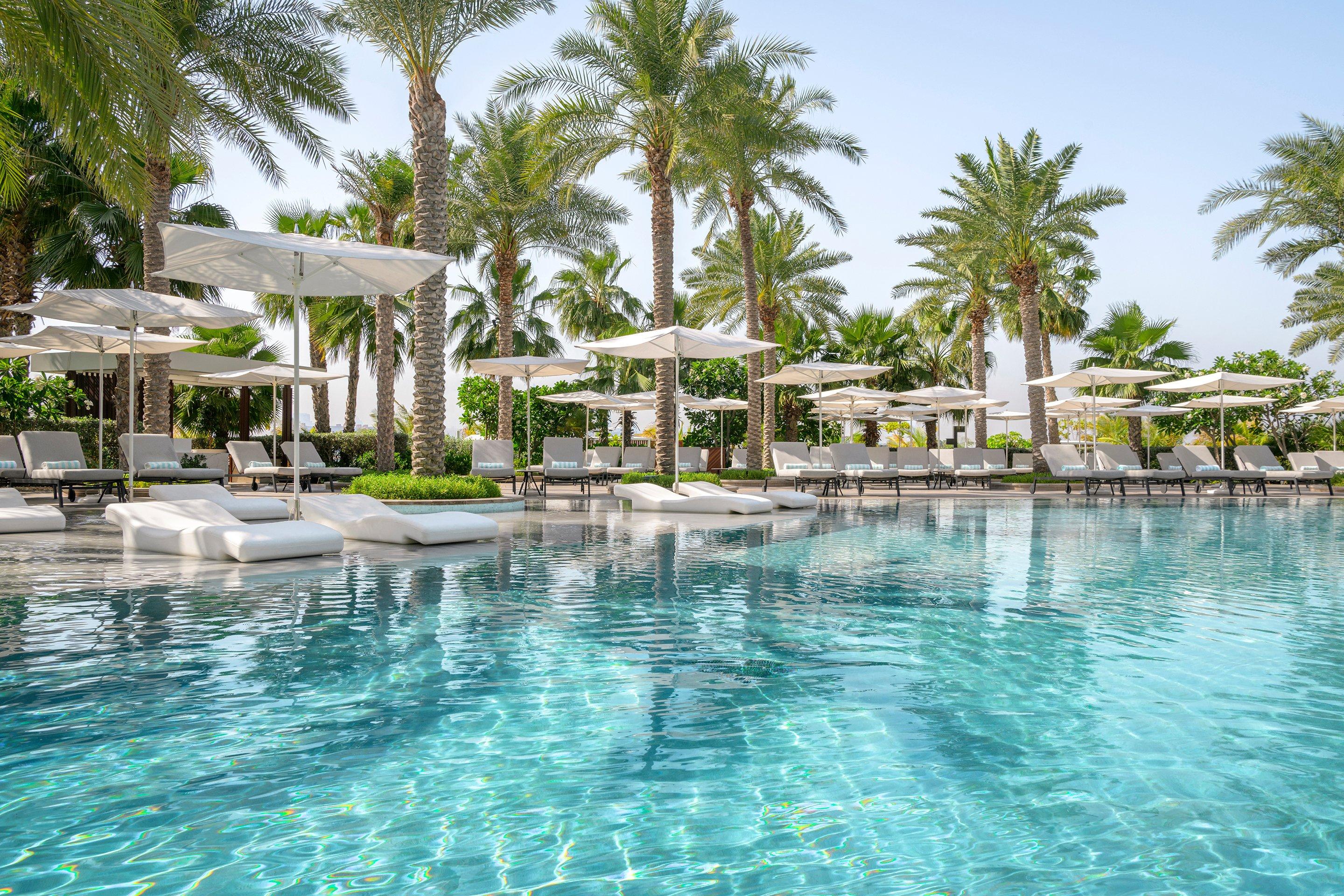 Best Infinity Pool (with Pool Lounging) & Private Beach @ Atlantis The ...
