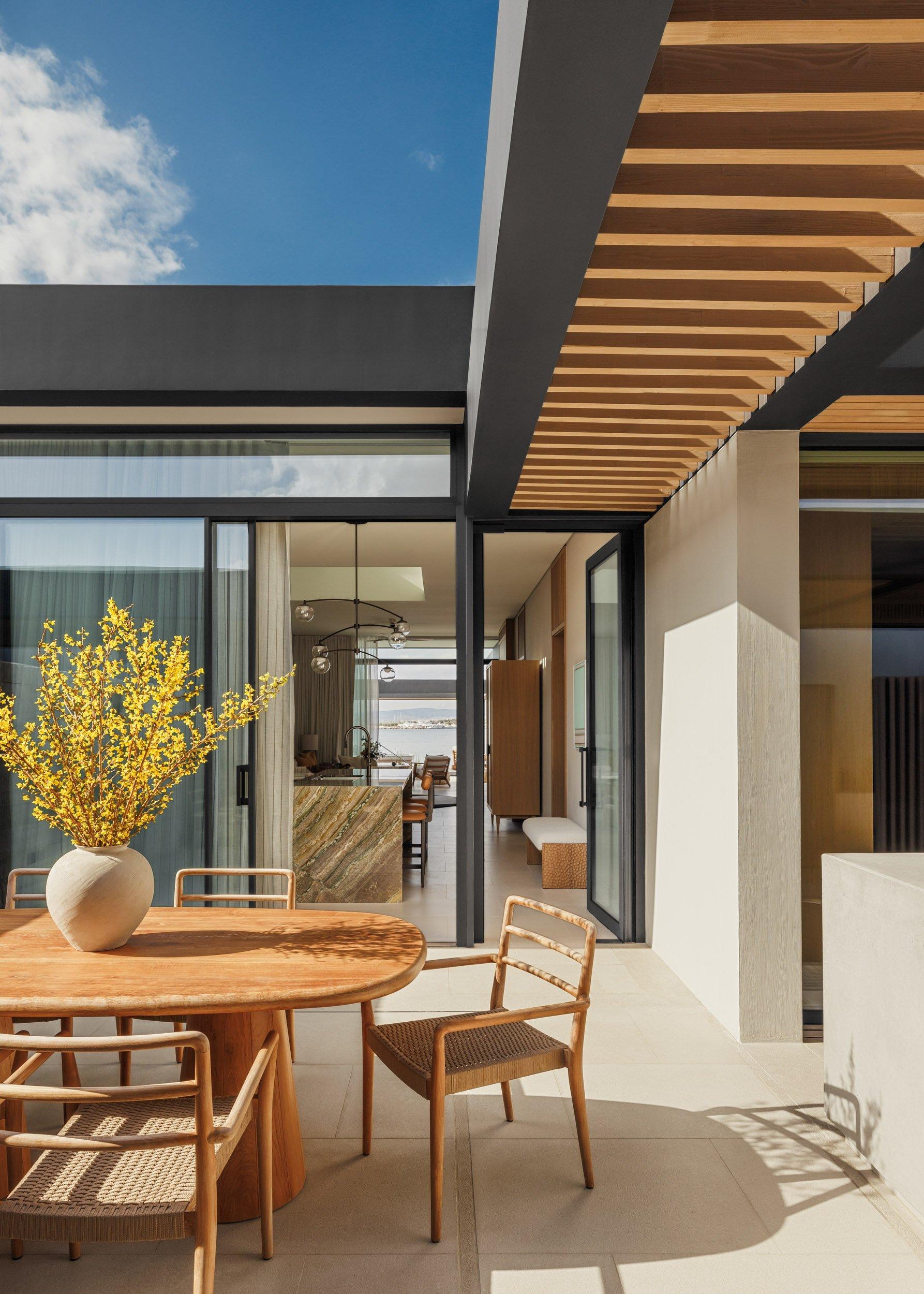 Residence Outside Courtyard
