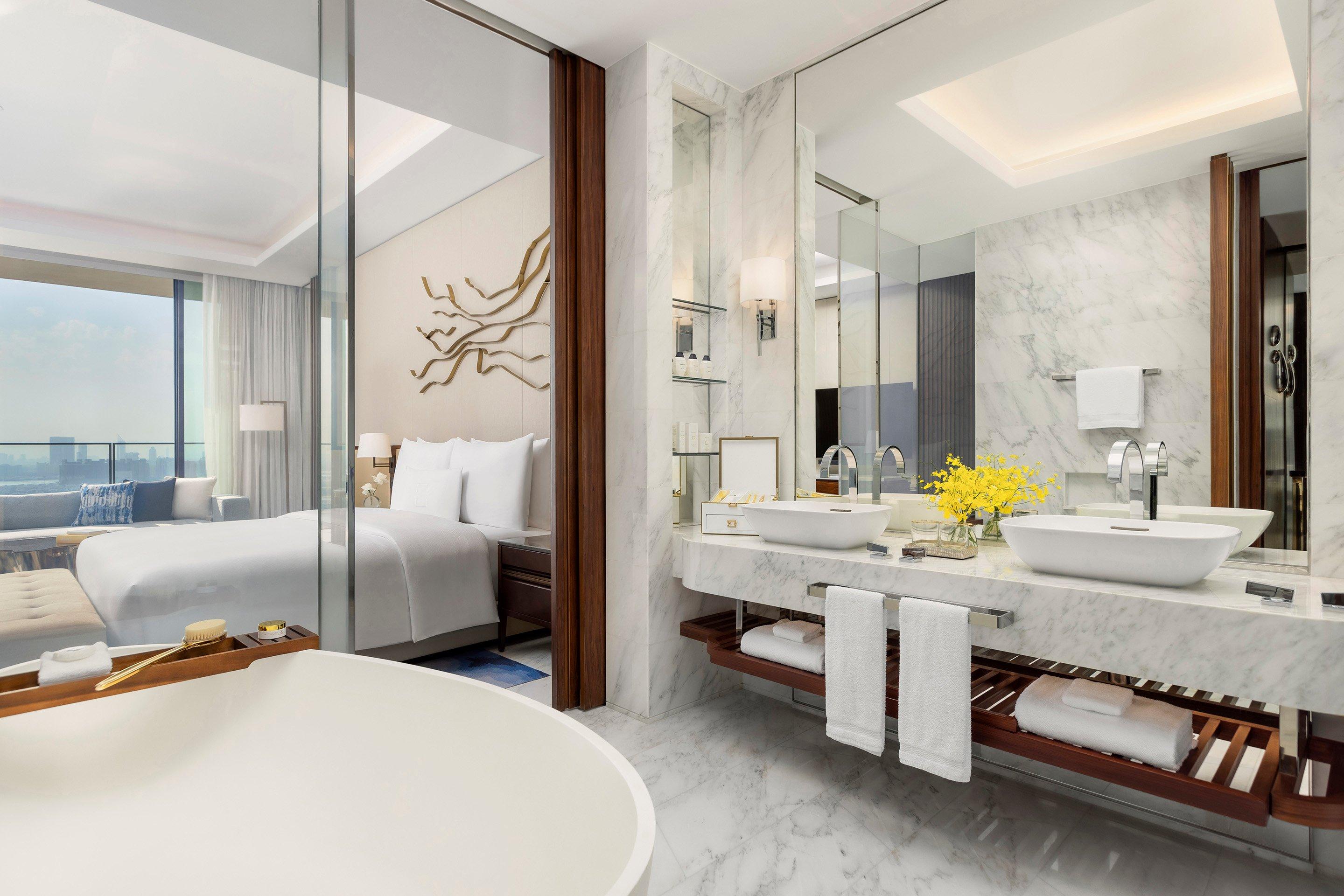 2 Bed Interconnecting Sky Terrace Suite Bathroom2 Palm View