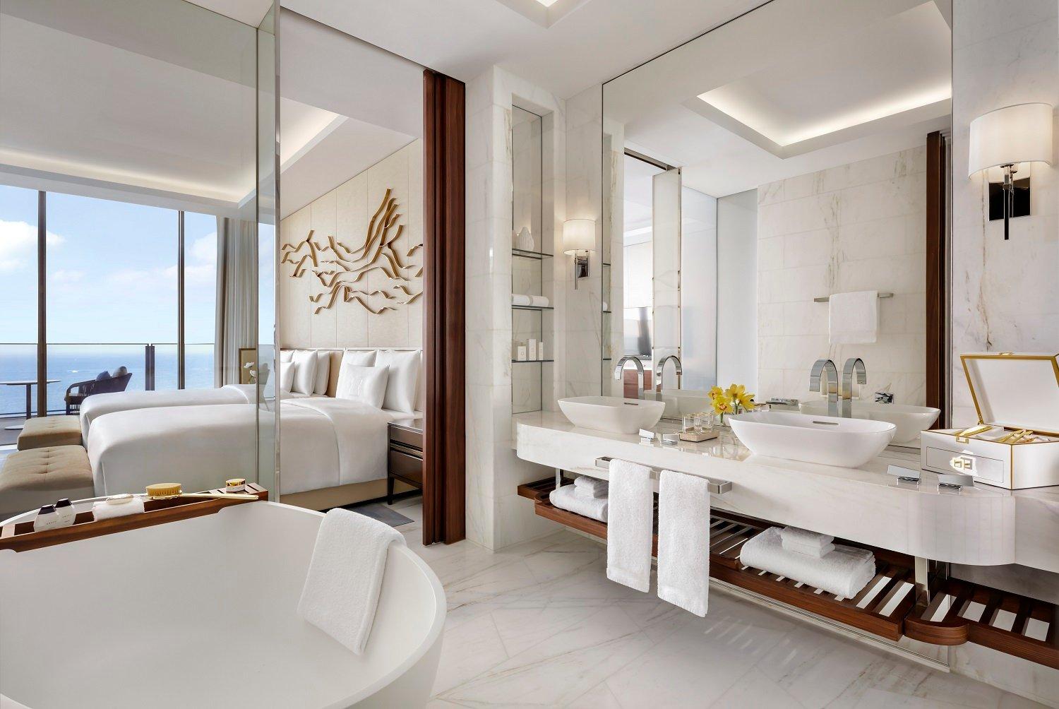Seascape Queen Bathroom