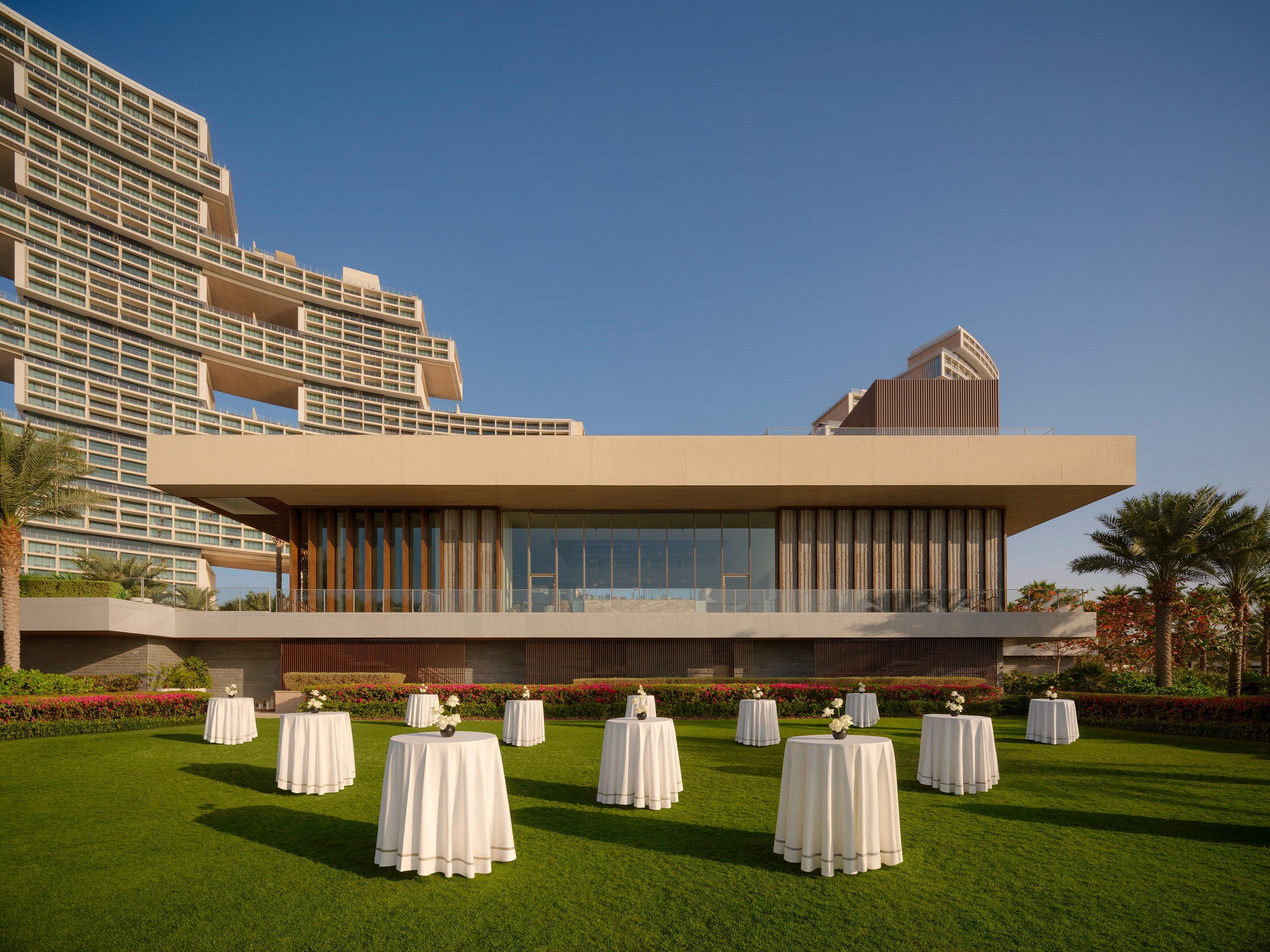 Royal Lawn Weddings at Atlantis The Royal