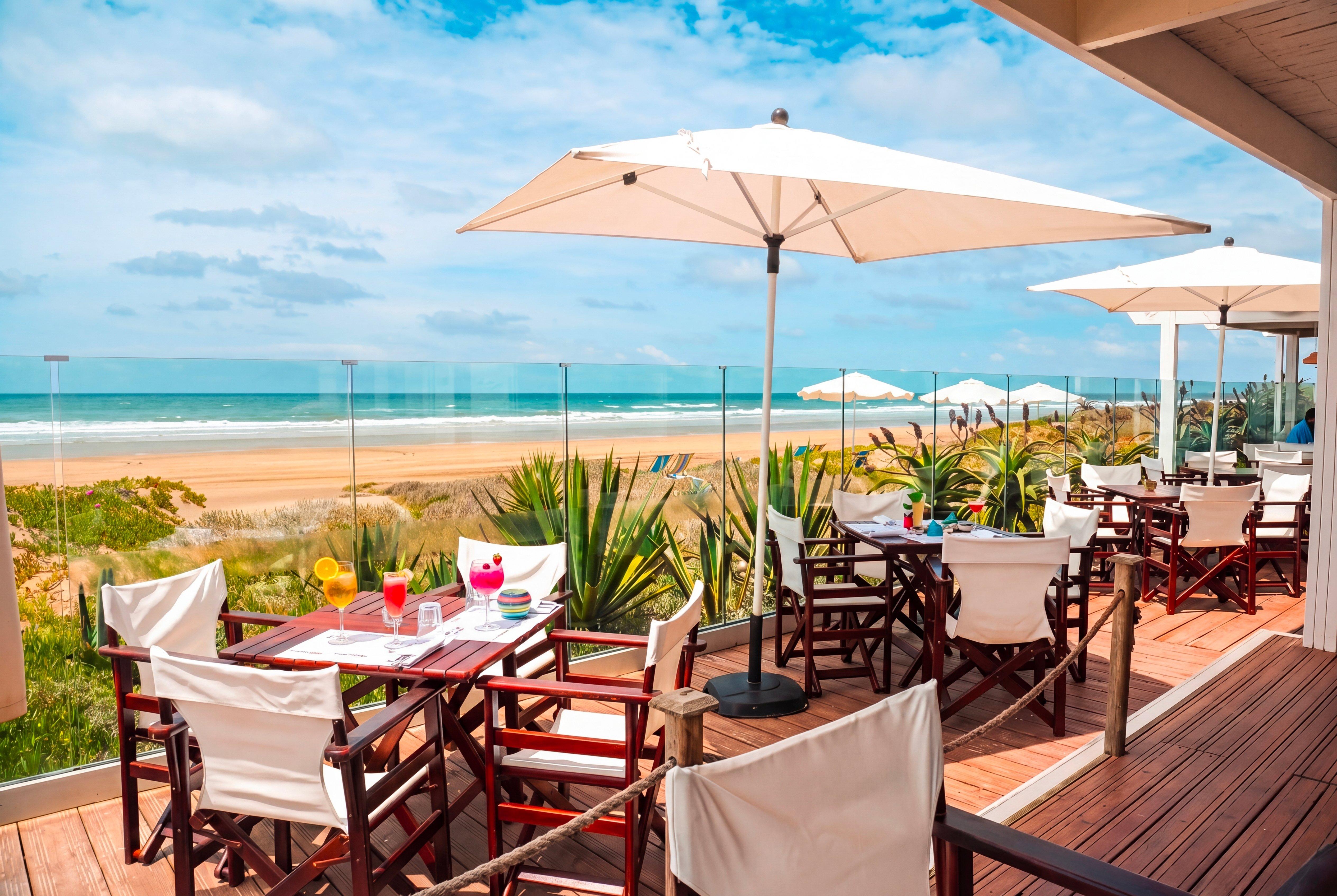 Mazagan Beach and Golf Resort - Enjoy freshly prepared dishes with Atlantic Ocean views at our Barbecue restaurant