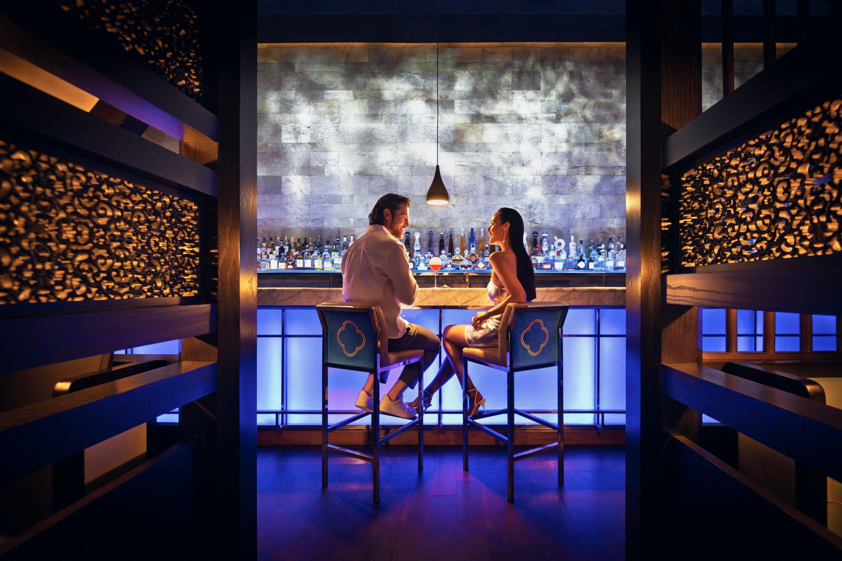 Couple at the Bar in Hakkasan
