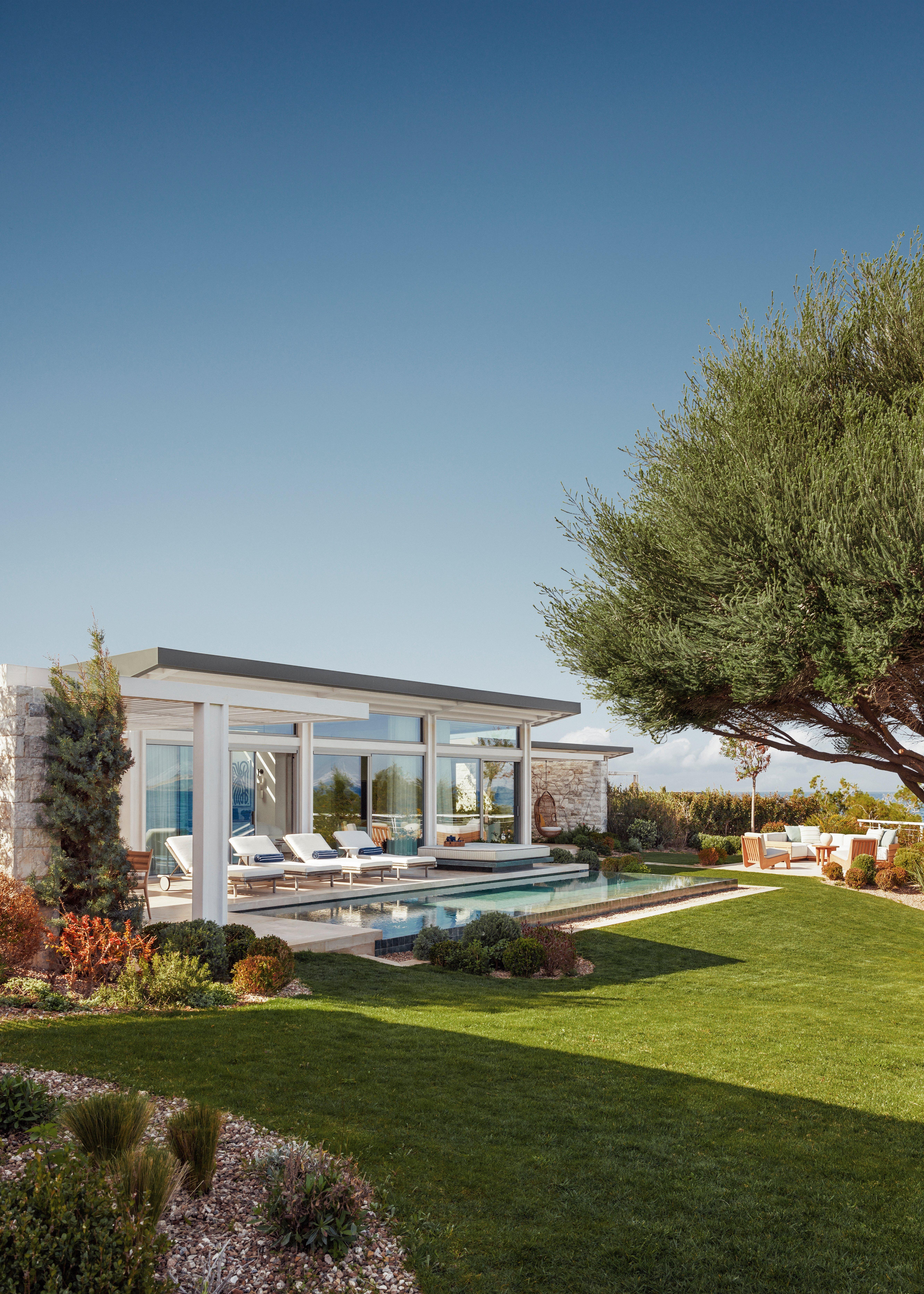 Villa One Pool Wide