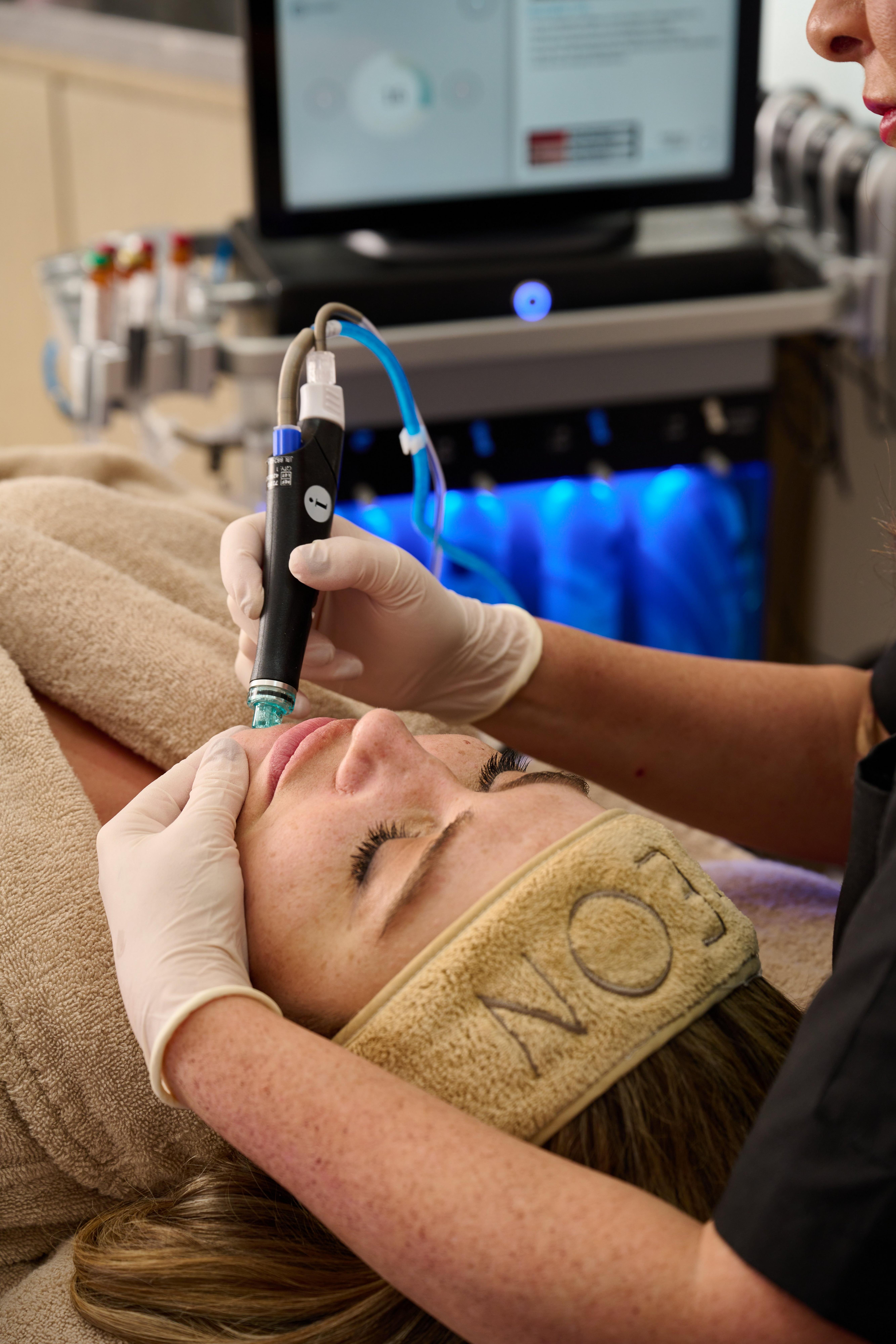 Aeon Facial