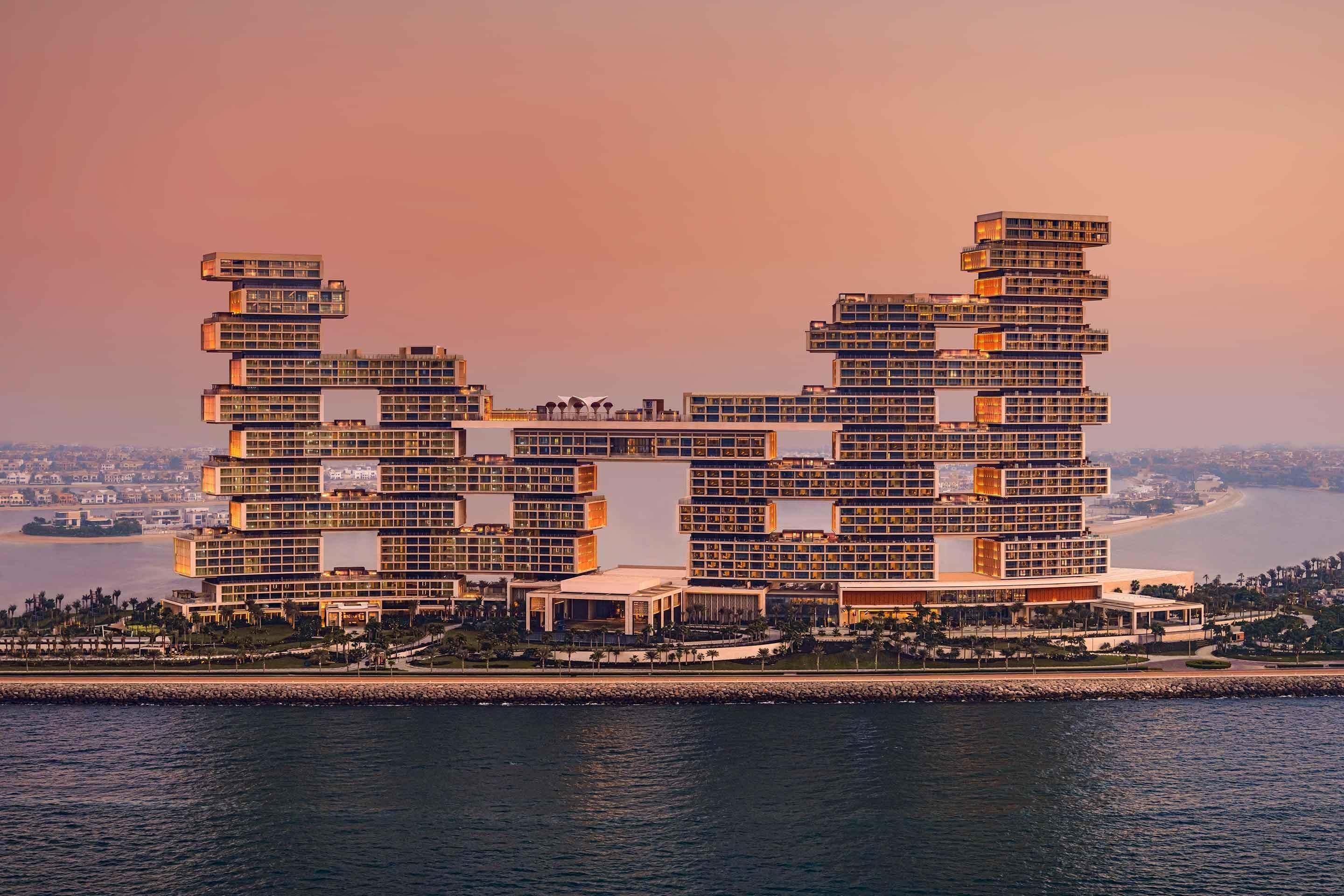 Atlantis The Royal Building at Sunset